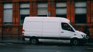 Camionnette utilitaire blanche, photo générique